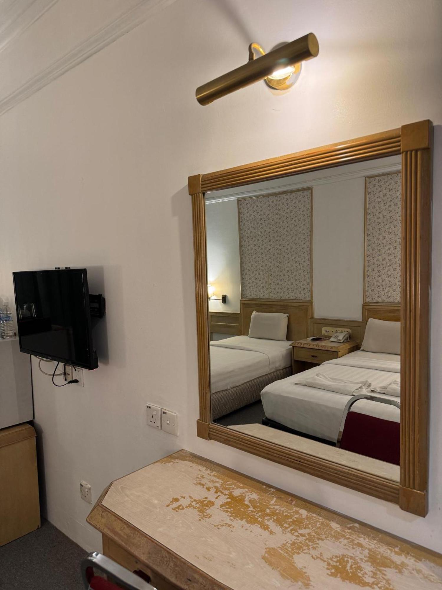 Hotel Deleeton Kota Kinabalu Eksteriør bilde